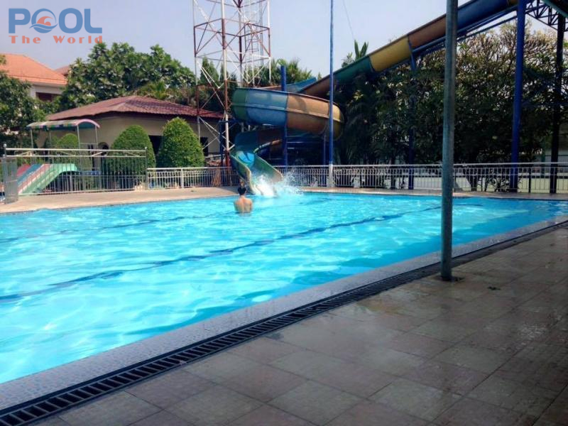 Cách sử dụng hóa chất AXIT HCL nồng độ thấp để kiểm soát pH nước hồ bơi hiệu quả