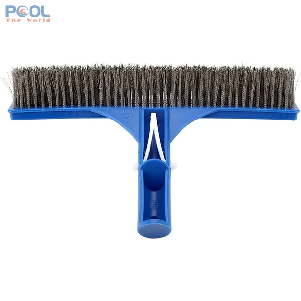Không Còn Rêu Mốc – Bàn Chải Hồ Bơi Là Giải Pháp Sạch Đến Từng Kẽ Gạch