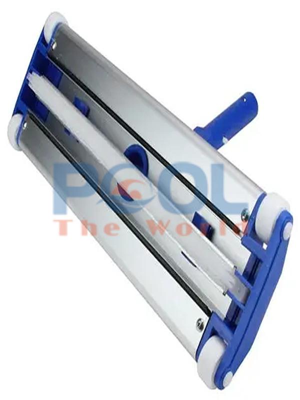 Hiệu Quả Gấp Đôi Khi Dùng Bàn Hút Nhôm 4 Bánh Xe Vệ Sinh Bể Bơi