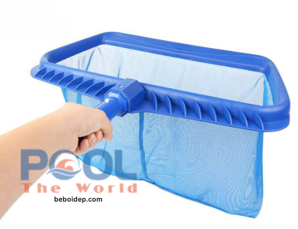 Có nên chọn mua combo bộ dụng cụ vệ sinh chuyên dụng cho hồ bơi hay không?