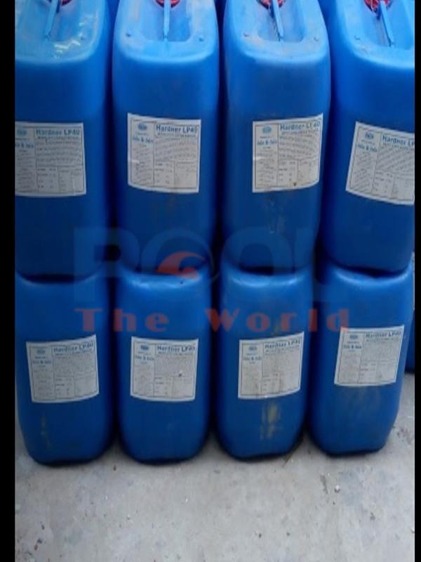 Tối ưu hiệu quả vệ sinh hồ bơi với hóa chất chuyên dụng và dụng cụ vệ sinh giá rẻ
