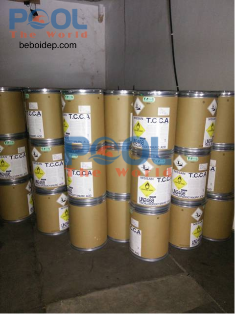Hồ bơi xanh do tảo? Dùng ngay TTCA Japan 90% hạt để nước trong trở lại