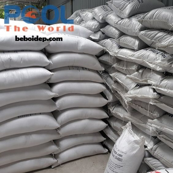 Loại bỏ hồ bơi đục ngầu, đầy rêu bằng cát thạch anh lọc nước hồ bơi