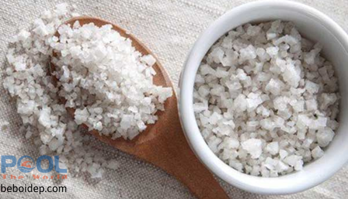 Vì sao hồ bơi cao cấp luôn dùng muối thay cho clo? Sự thật bạn nên biết