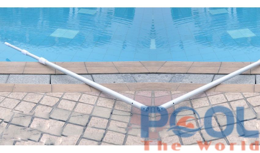 “Sào Nhôm” - Dụng Cụ Đắc Lực Hỗ Trợ Làm Sạch Hồ Bơi