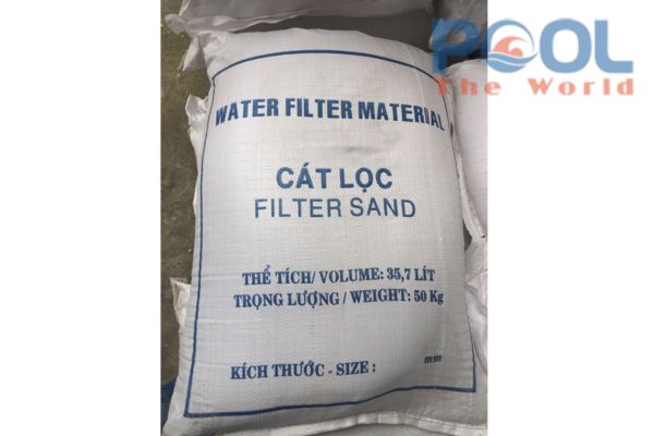 So sánh cát thạch anh với các loại lọc nước hồ bơi khác