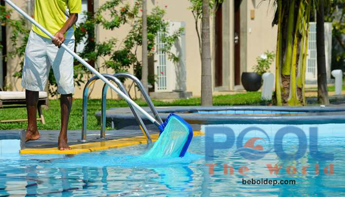 Tại Sao Nên Chọn Vợt Vành Nhôm Để Dọn Dẹp Hồ Bơi?