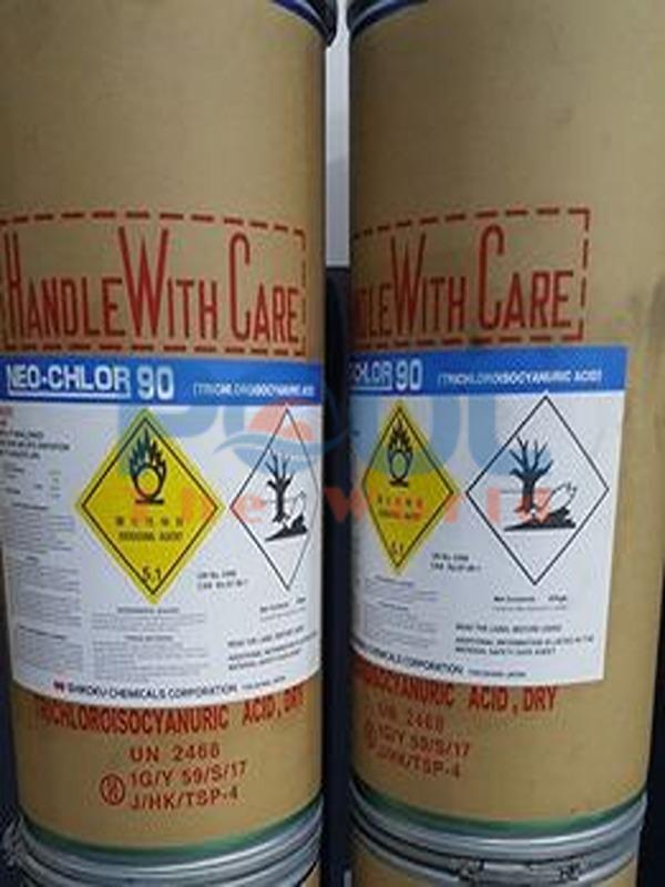 Hóa chất clo tan chậm trong xử lý nước hồ bơi – Lựa chọn tiết kiệm và hiệu quả