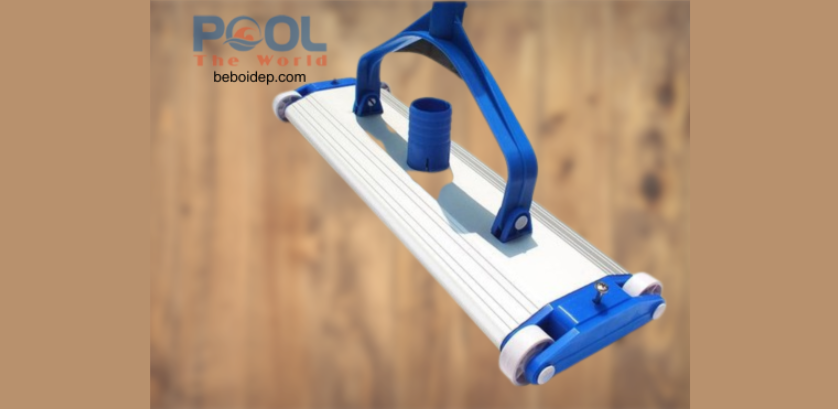 Bí quyết chọn đúng loại bàn hút vệ sinh bể bơi từ Thế Giới Bể Bơi