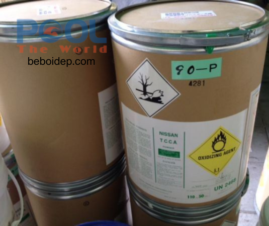 Các bước hòa tan gián tiếp TCCA JAPAN 90% Hạt chống lắng cặn đáy bể