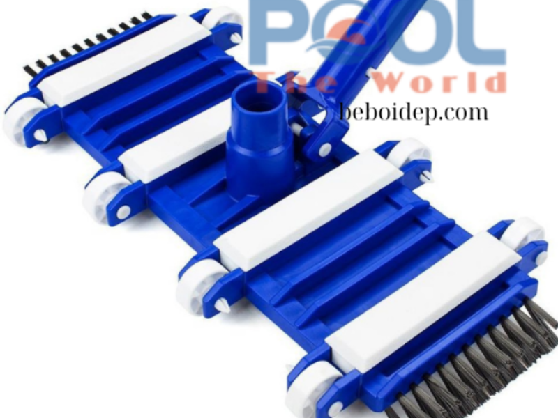 Chọn Bàn hút đáy hồ bơi 4 bánh hay 8 bánh để làm sạch tối ưu?