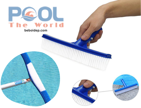 Có nên dùng lực mạnh khi chà thành hồ bơi hay không? 