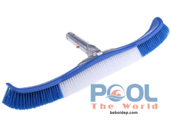 Tất cả những điều cần biết trước khi mua bộ vệ sinh hồ bơi