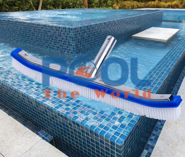 Hướng Dẫn Ứng Dụng Bàn Chải Hồ Bơi Cho Từng Loại Bề Mặt: Gạch Mosaic, Bê Tông, Gạch Lớn Và Bậc Thang — Kỹ Thuật Và Lực Chà Khác Nhau