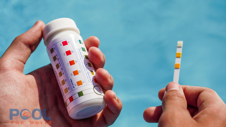 Giải pháp thay thế Clo: Tại sao Oxy Thái Lan là lựa chọn số 1 cho hồ bơi gia đình?