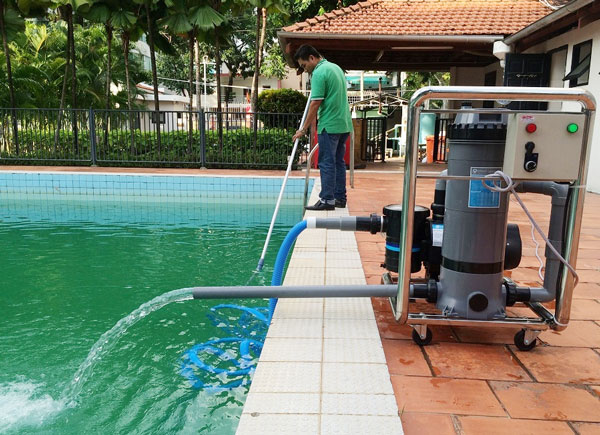 Hồ Bơi Vừa Thay Nước Nhưng Đáy Nhanh Có Cặn Nguyên Nhân Và Cách Xử Lý