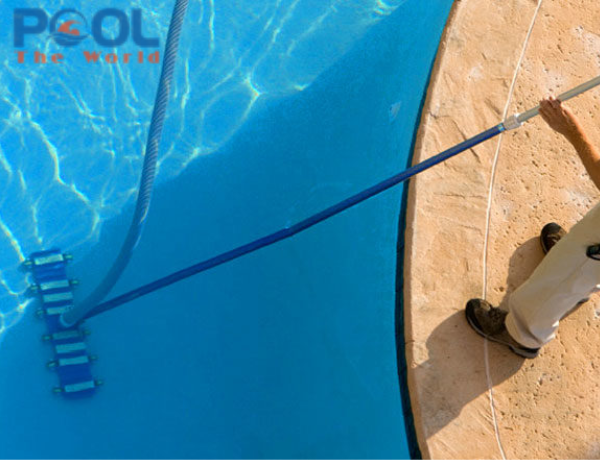 Hút đáy hồ bơi bao lâu thì sạch? Bí quyết vệ sinh hồ bơi chuẩn chuyên gia