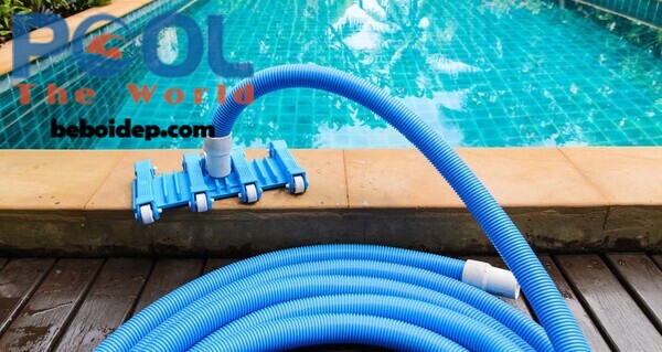 Hút đáy hồ bơi nhưng cặn không đi hết phải xử lý như thế nào?