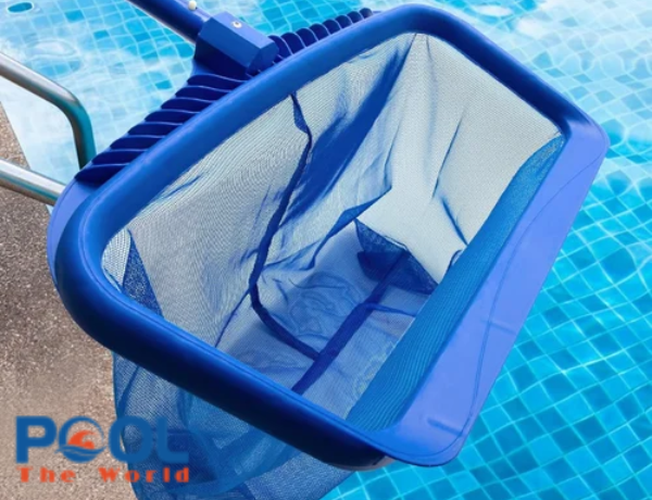 Mép vát của khung vợt rác hồ bơi có tác dụng gì khi vớt rác?