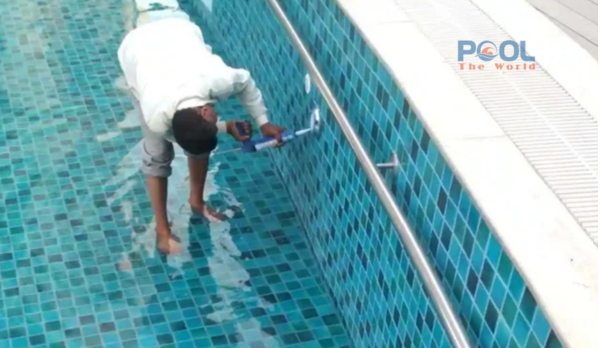 Những Vị Trí Trong Hồ Bơi Rất Dễ Bị Bỏ Quên Khi Vệ Sinh