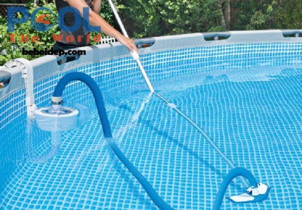 Sào Nhôm 9m Mở Rộng Tầm Vệ Sinh Cho Những Hồ Bơi Khó Tiếp Cận