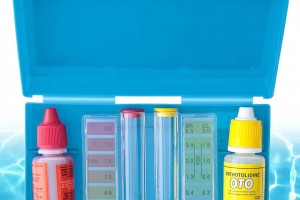 Cách Kiểm Tra Nước Bằng Bộ Test Phclo Hồ Bơi Đơn Giản Và Chính Xác