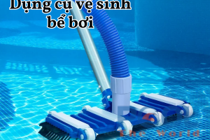 Cách làm sạch lòng bể gạch gốm bằng bàn hút đáy hồ bơi chuyên dụng