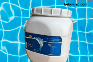 Đánh Bay Mùi Hôi Và Vi Khuẩn Hồ Bơi Bằng Chlorin Cá Heo 70% Nồng Độ Cao