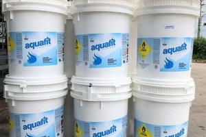 Hồ Bơi Đông Người Sử Dụng Cần Kiểm Soát Clo Dư Như Thế Nào Trong Ngày?