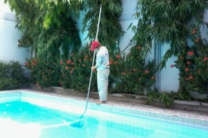 Hồ Bơi Ít Sử Dụng Có Cần Xử Lý Nước Thường Xuyên Không