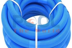Khám phá công dụng của ống hút mềm 12m trong bảo trì hồ bơi sạch khuẩn
