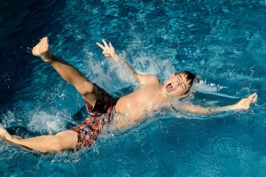 3 mẹo bảo vệ bạn khỏi hóa chất bể bơi một cách dễ dàng và không tốn nhiều chi phí