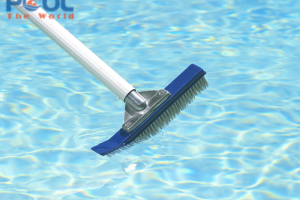 Những lỗi thường gặp khi dùng bàn chải hồ bơi và cách khắc phục