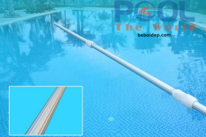 Sử dụng sào nhôm hồ bơi quá dài có gây nguy hiểm cho người dùng không?